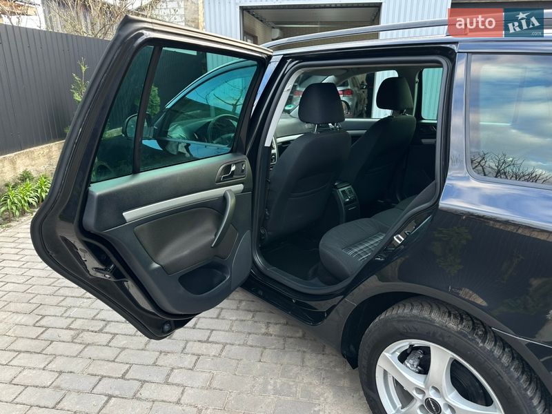 Універсал Skoda Octavia 2012 в Сарнах