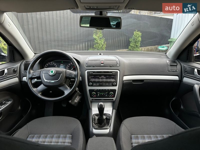 Універсал Skoda Octavia 2012 в Сарнах