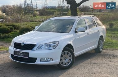 Універсал Skoda Octavia 2011 в Дніпрі