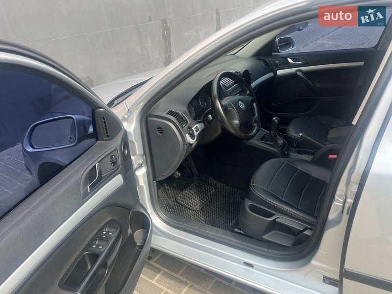 Ліфтбек Skoda Octavia 2008 в Дніпрі