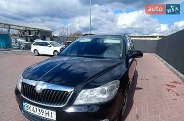 Універсал Skoda Octavia 2010 в Сарнах
