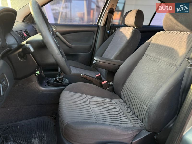 Ліфтбек Skoda Octavia 2002 в Києві фото 7 Ліфтбек Skoda Octavia 2002 в Києві