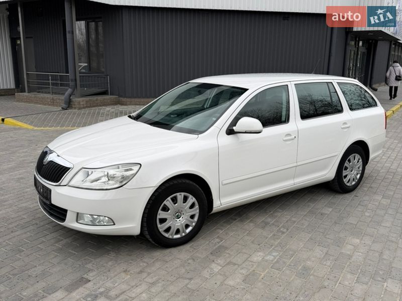 Ліфтбек Skoda Octavia 2012 в Кам'янському