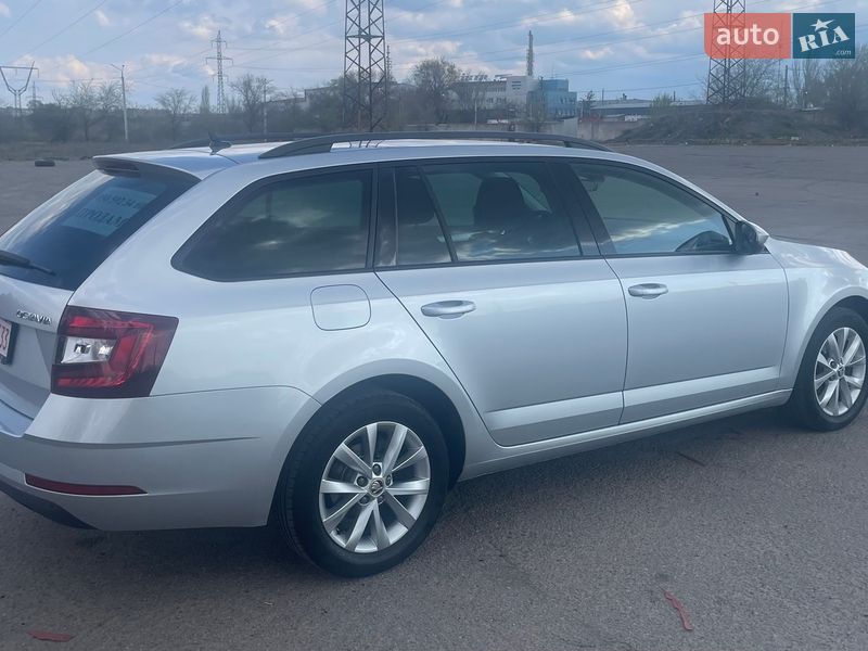 Універсал Skoda Octavia 2020 в Дніпрі