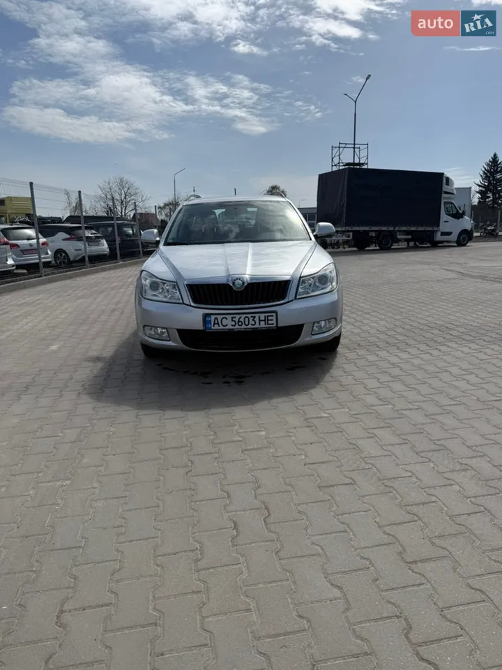 2010 Skoda Octavia - мініатюра 9