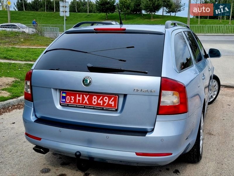Універсал Skoda Octavia 2009 в Дніпрі
