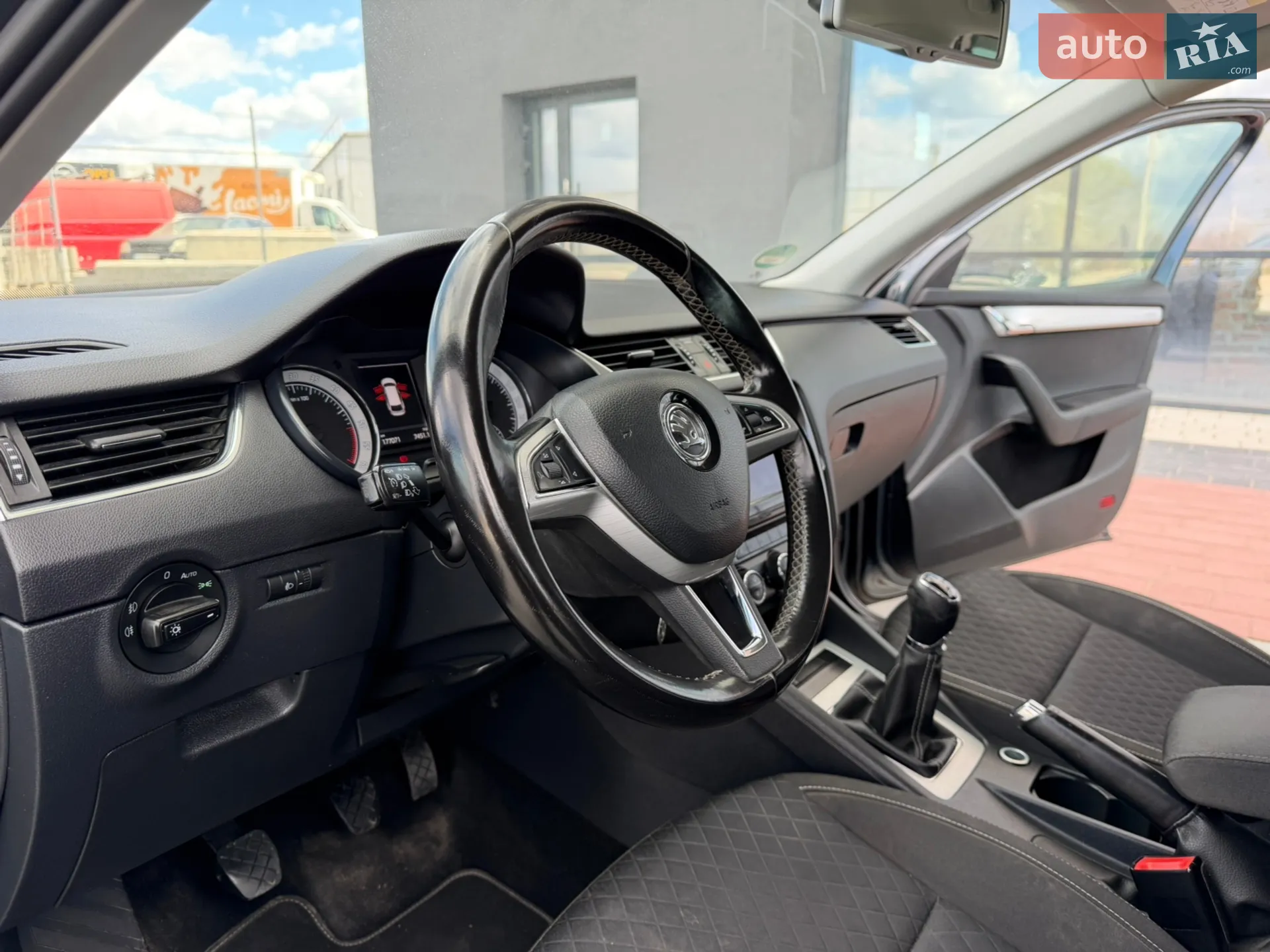 2015 Skoda Octavia - мініатюра 34