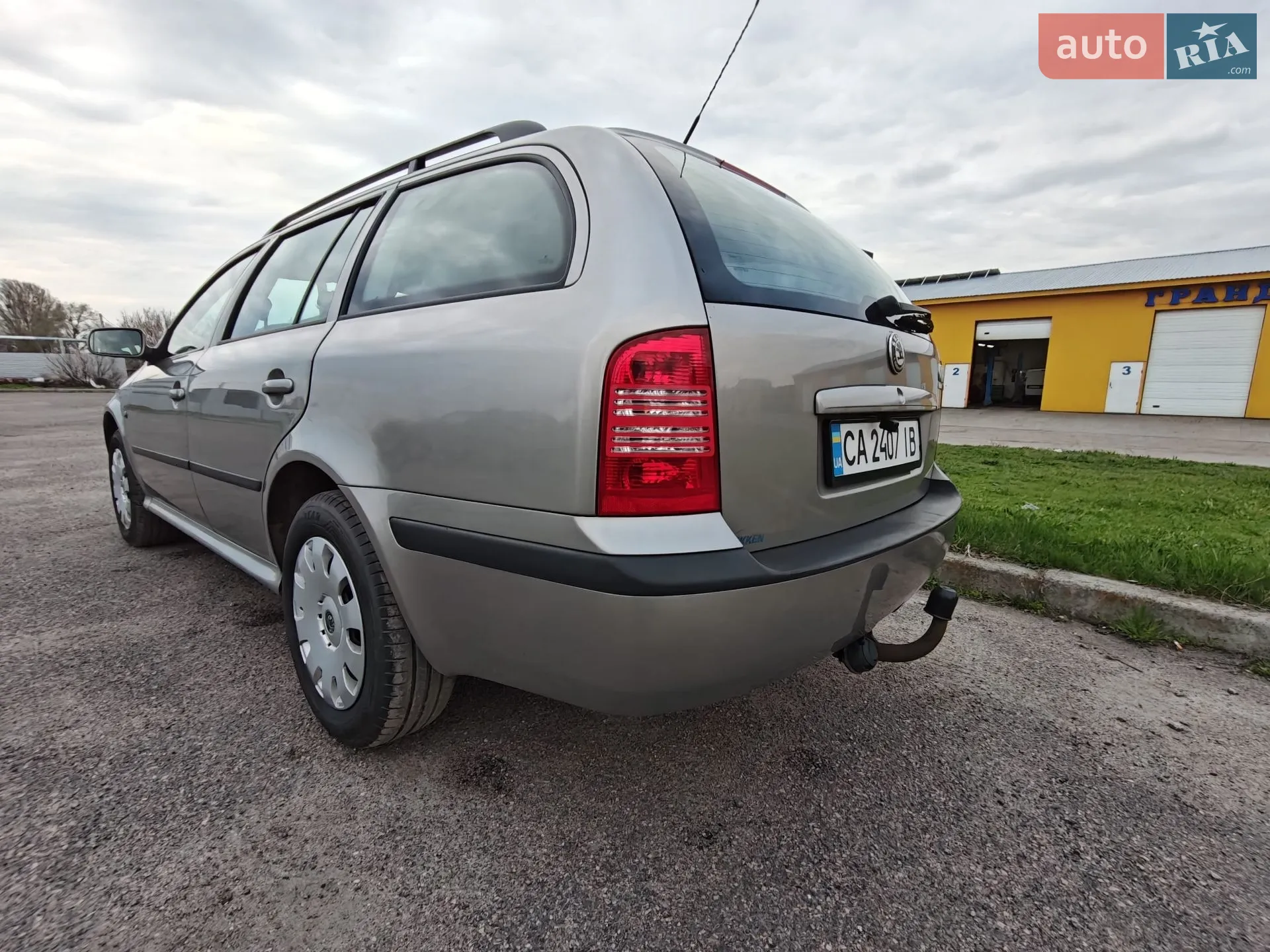 2010 Skoda Octavia - мініатюра 5