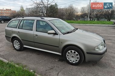 Универсал Skoda Octavia 2010 в Черкассах