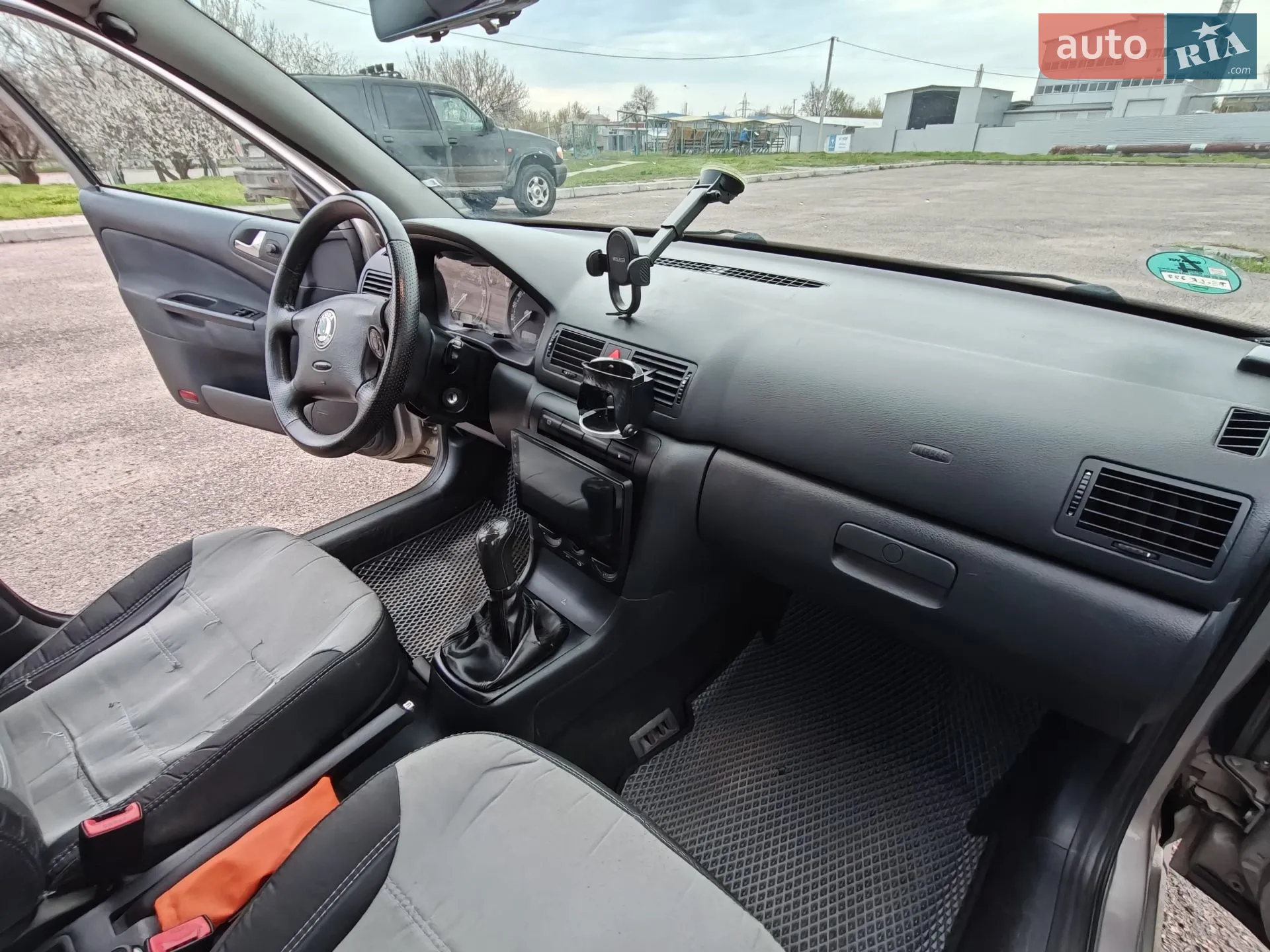 2010 Skoda Octavia - мініатюра 18
