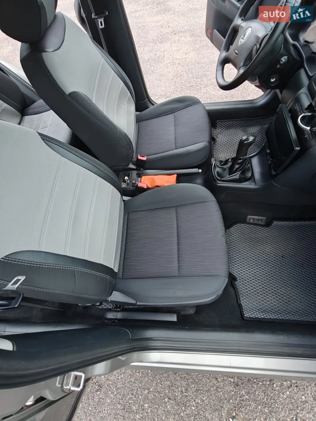 2010 Skoda Octavia - мініатюра 17
