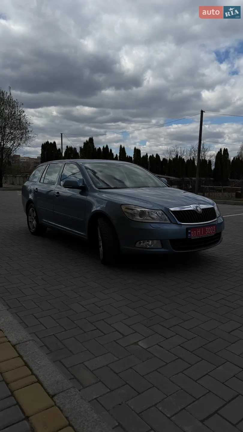 2010 Skoda Octavia - мініатюра 3