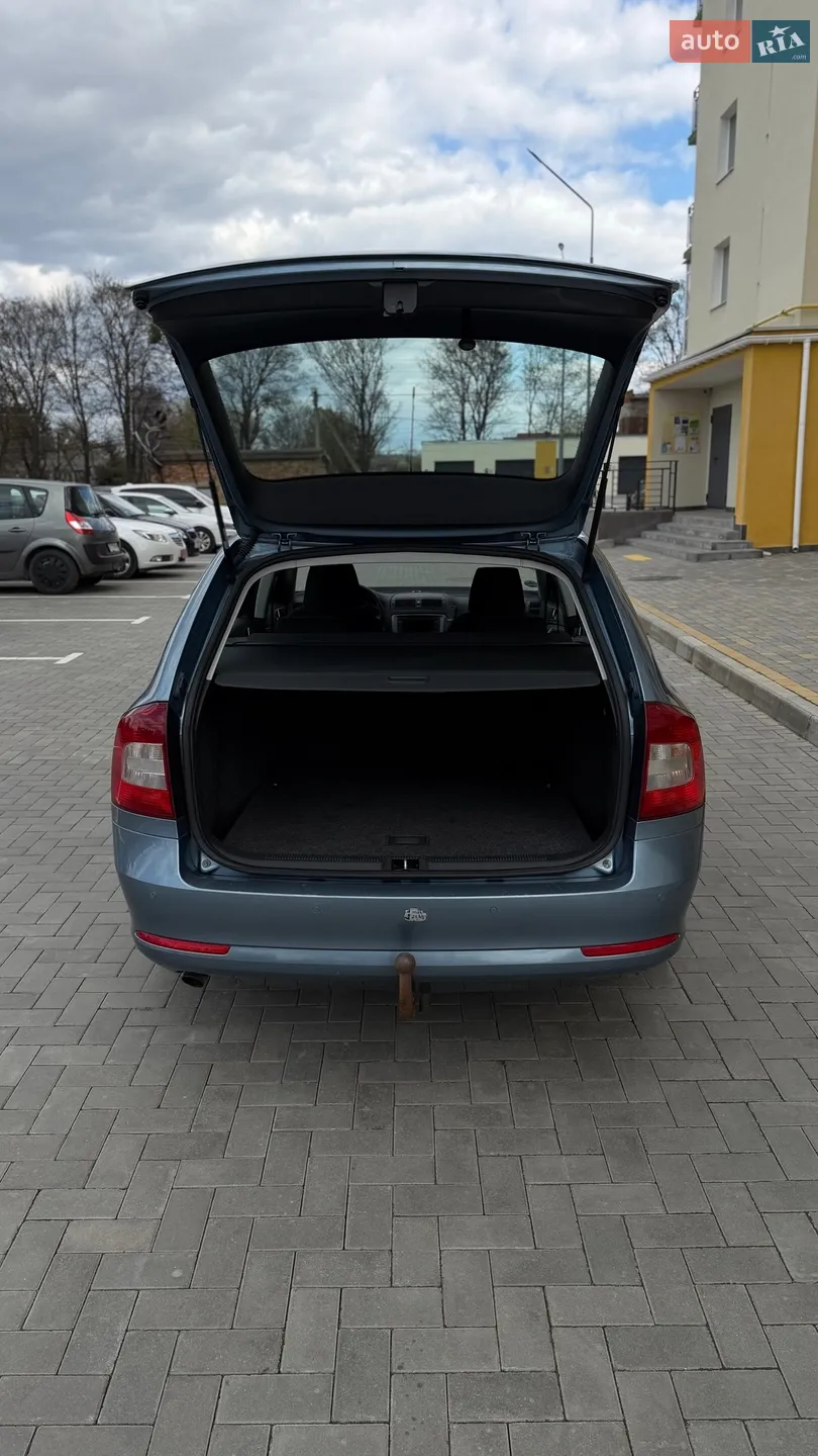 2010 Skoda Octavia - мініатюра 17