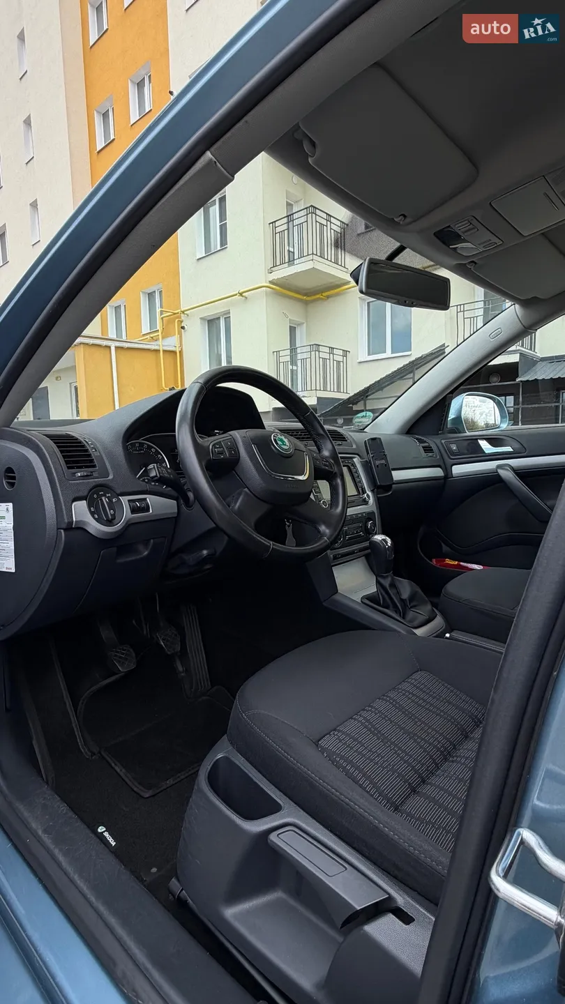2010 Skoda Octavia - мініатюра 10