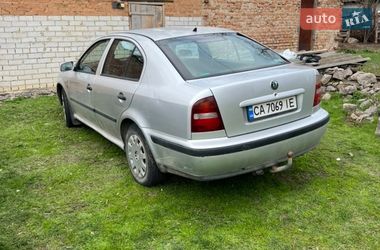 Лифтбек Skoda Octavia 1998 в Умани