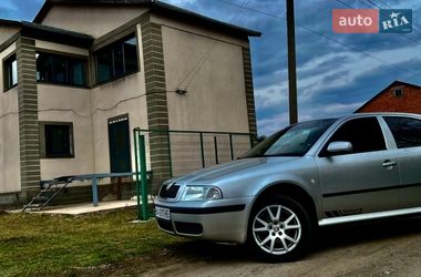 Ліфтбек Skoda Octavia 2004 в Новоукраїнці