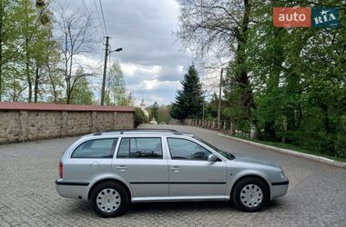 Универсал Skoda Octavia 2009 в Черновцах