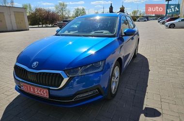 Универсал Skoda Octavia 2021 в Киеве