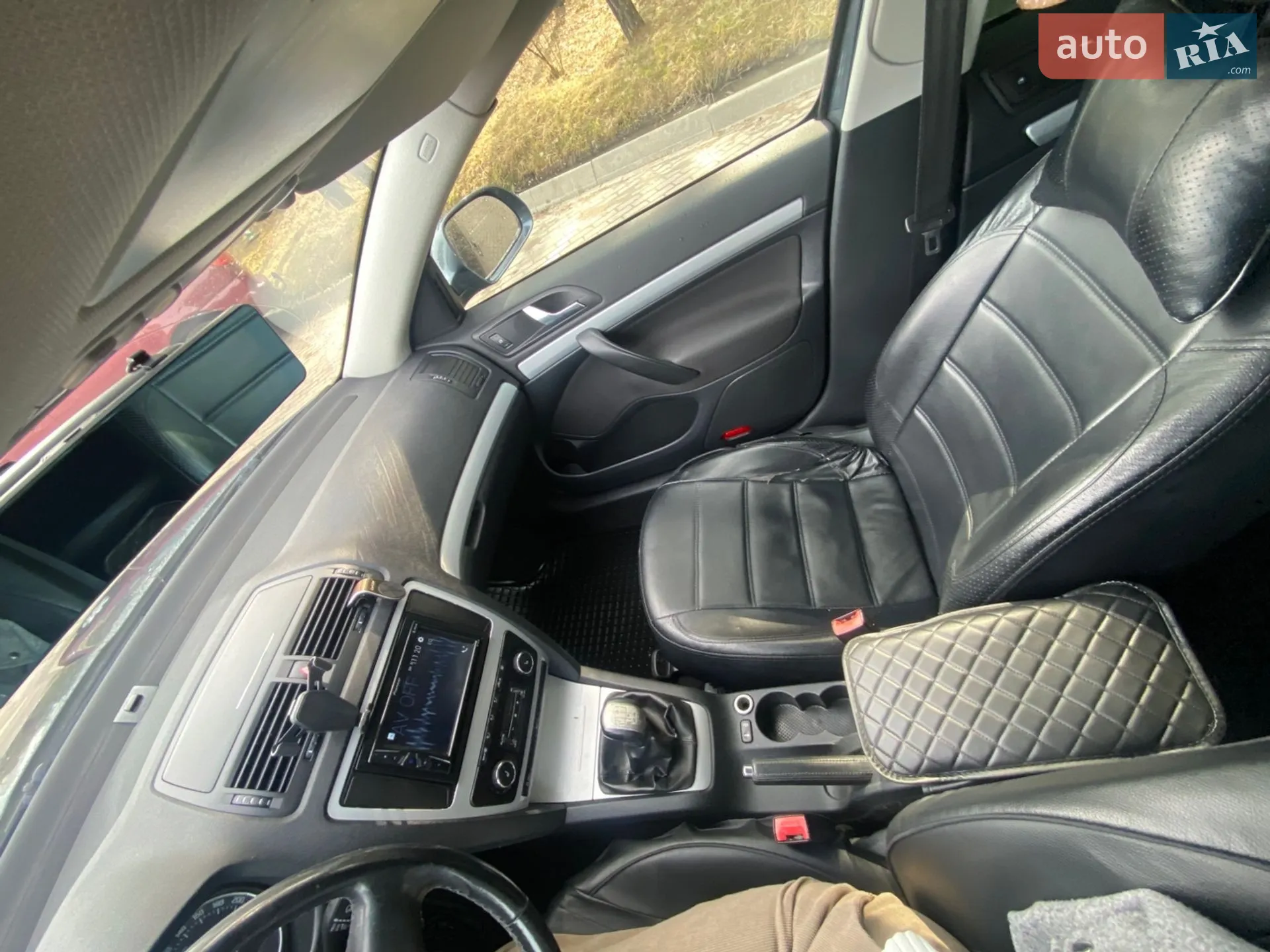 2010 Skoda Octavia - мініатюра 11