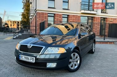 Лифтбек Skoda Octavia 2004 в Самборе