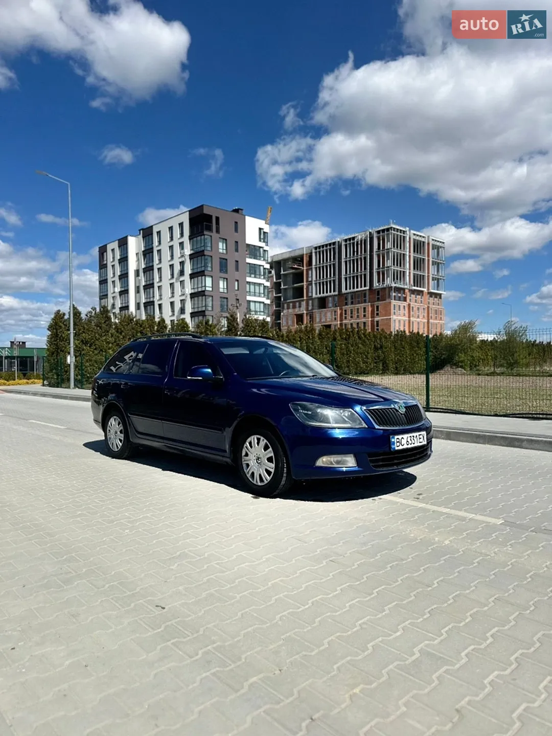 2010 Skoda Octavia - мініатюра 2