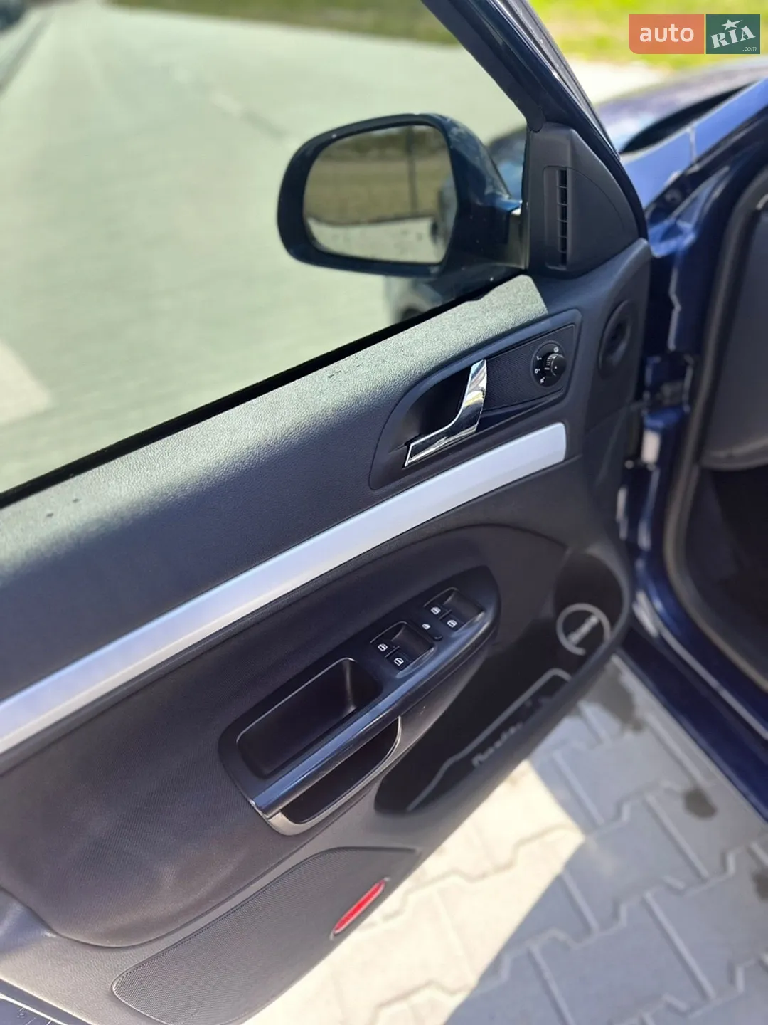 Skoda Octavia 2010 VIN TMBHK61ZXB2039697 фото оголошення 17 з 22