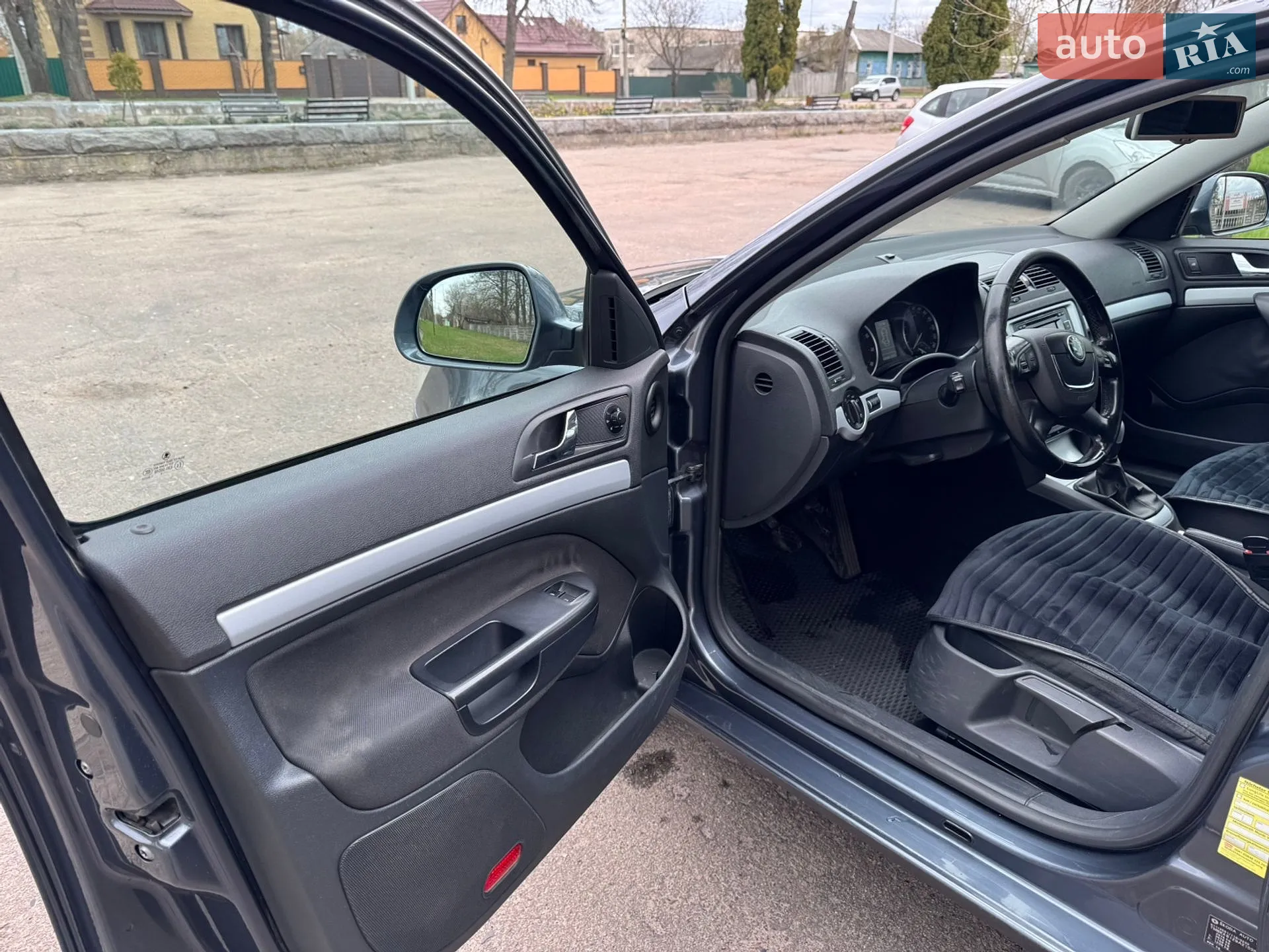2010 Skoda Octavia - мініатюра 16