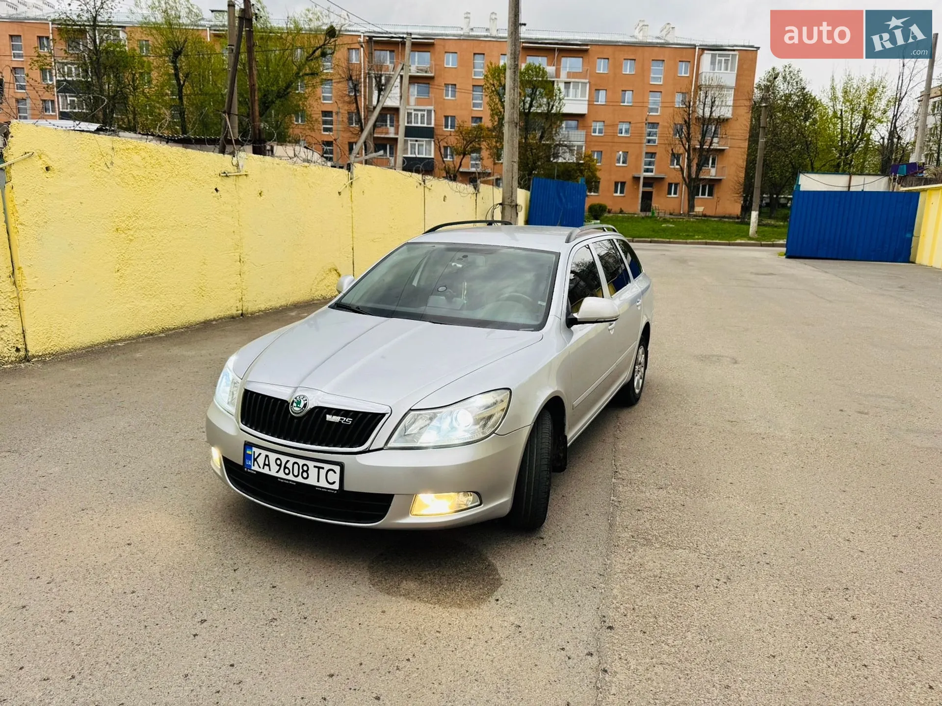 2010 Skoda Octavia - мініатюра 2