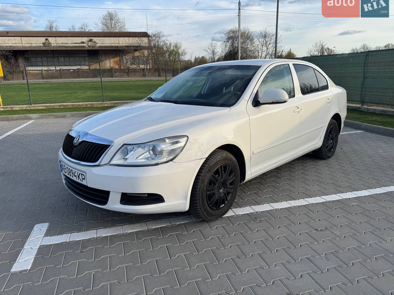2010 Skoda Octavia - мініатюра 15