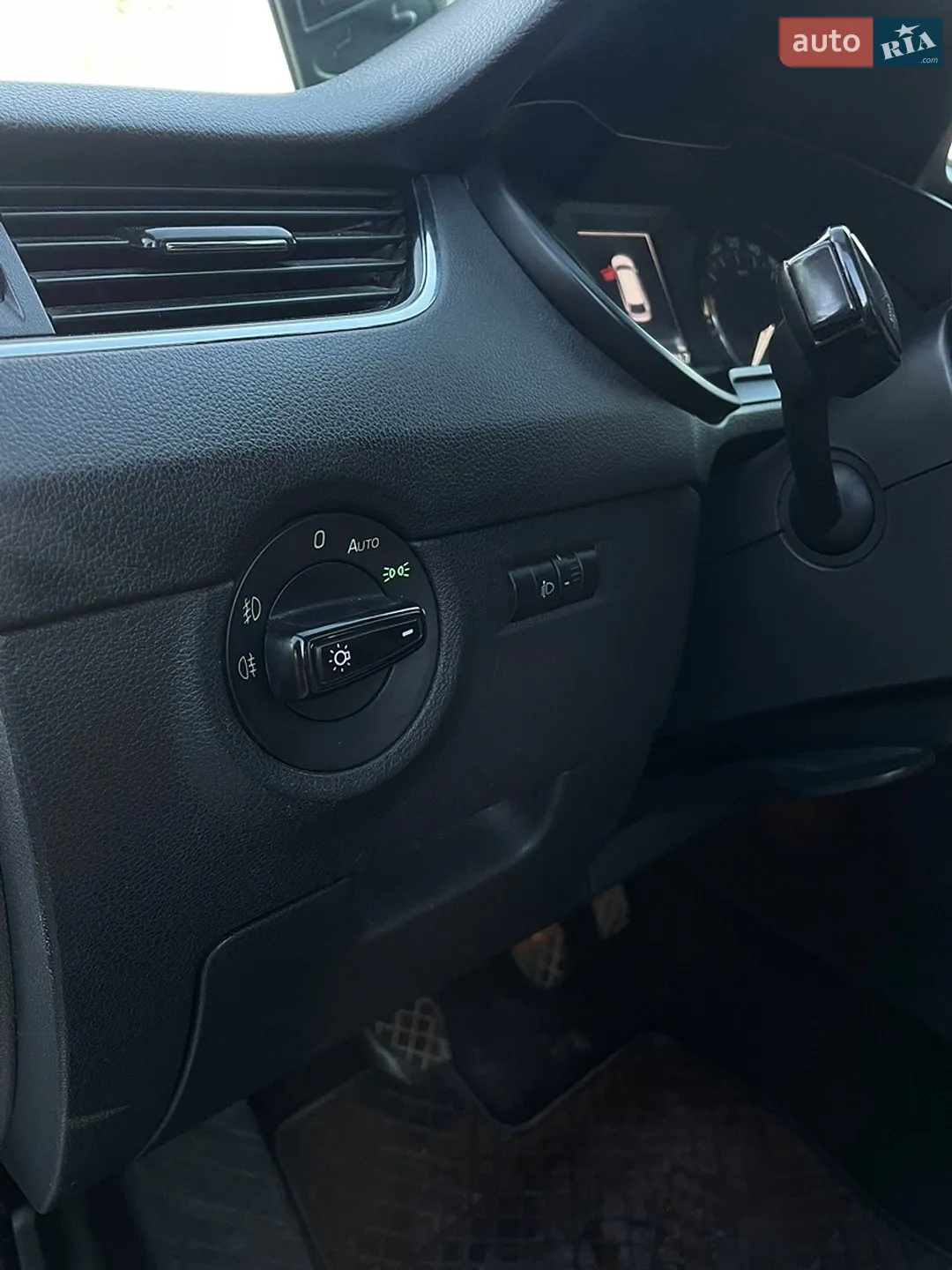2016 Skoda Octavia - мініатюра 22