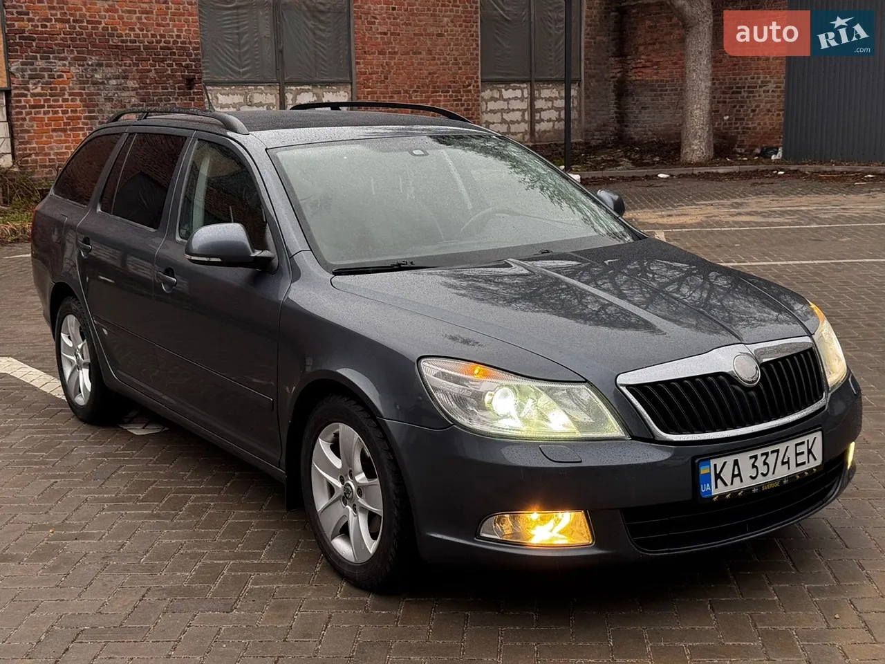 2010 Skoda Octavia - мініатюра 13