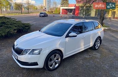 Универсал Skoda Octavia 2019 в Киеве