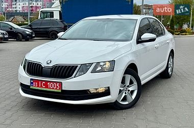 Лифтбек Skoda Octavia 2017 в Луцке