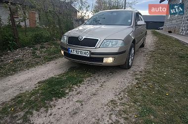 Лифтбек Skoda Octavia 2004 в Тлумаче