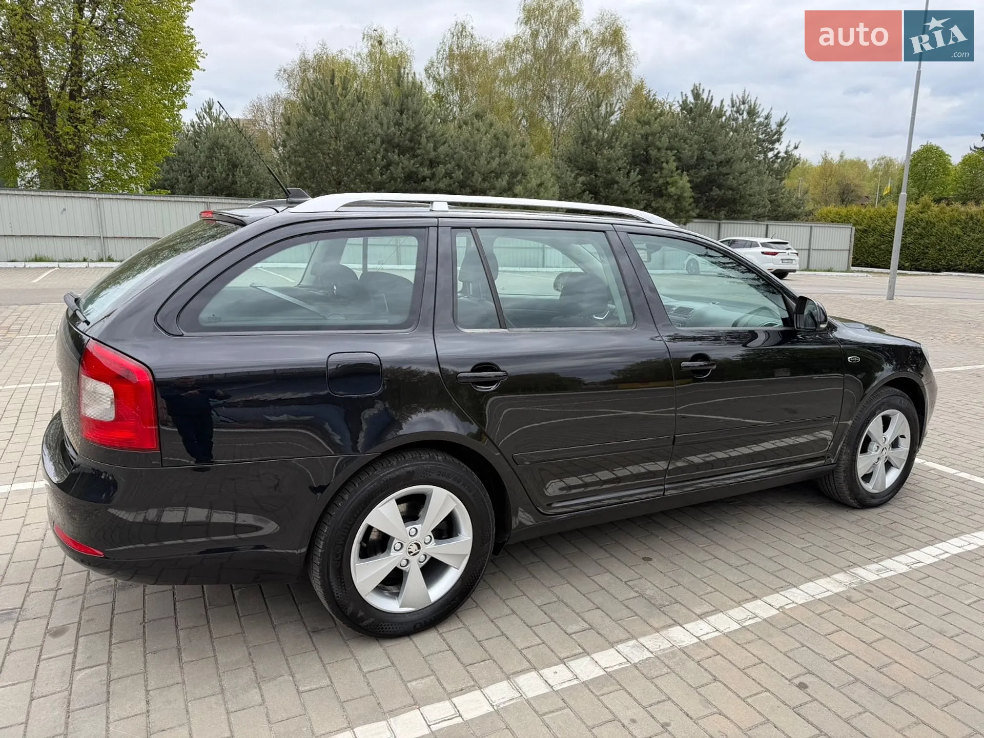 2010 Skoda Octavia - мініатюра 14