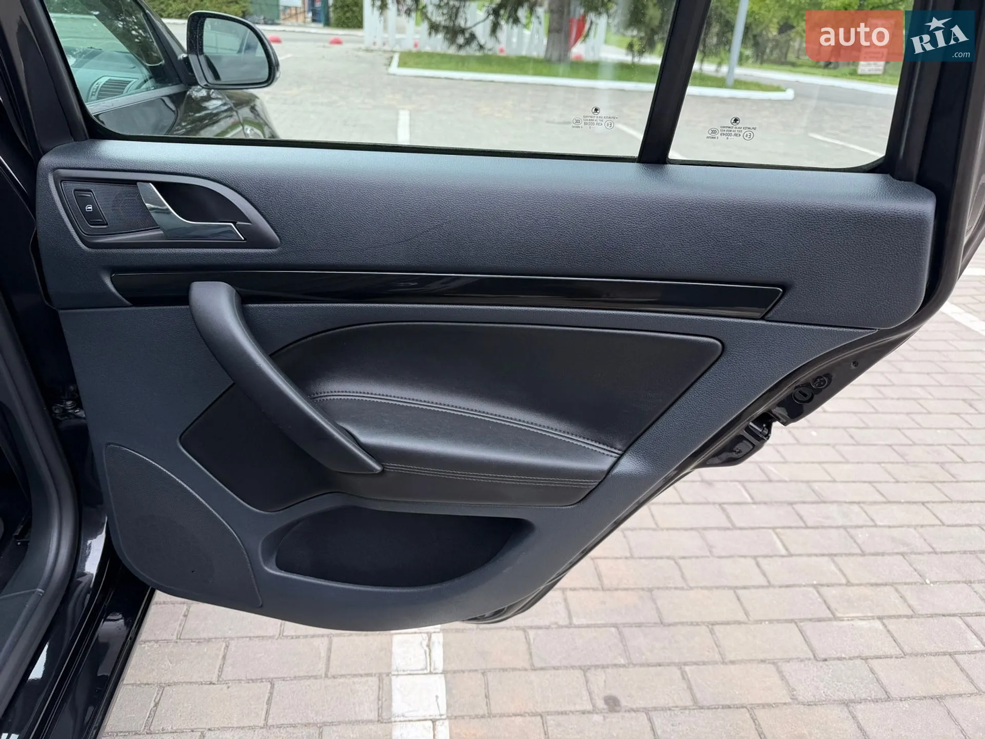 2010 Skoda Octavia - мініатюра 68