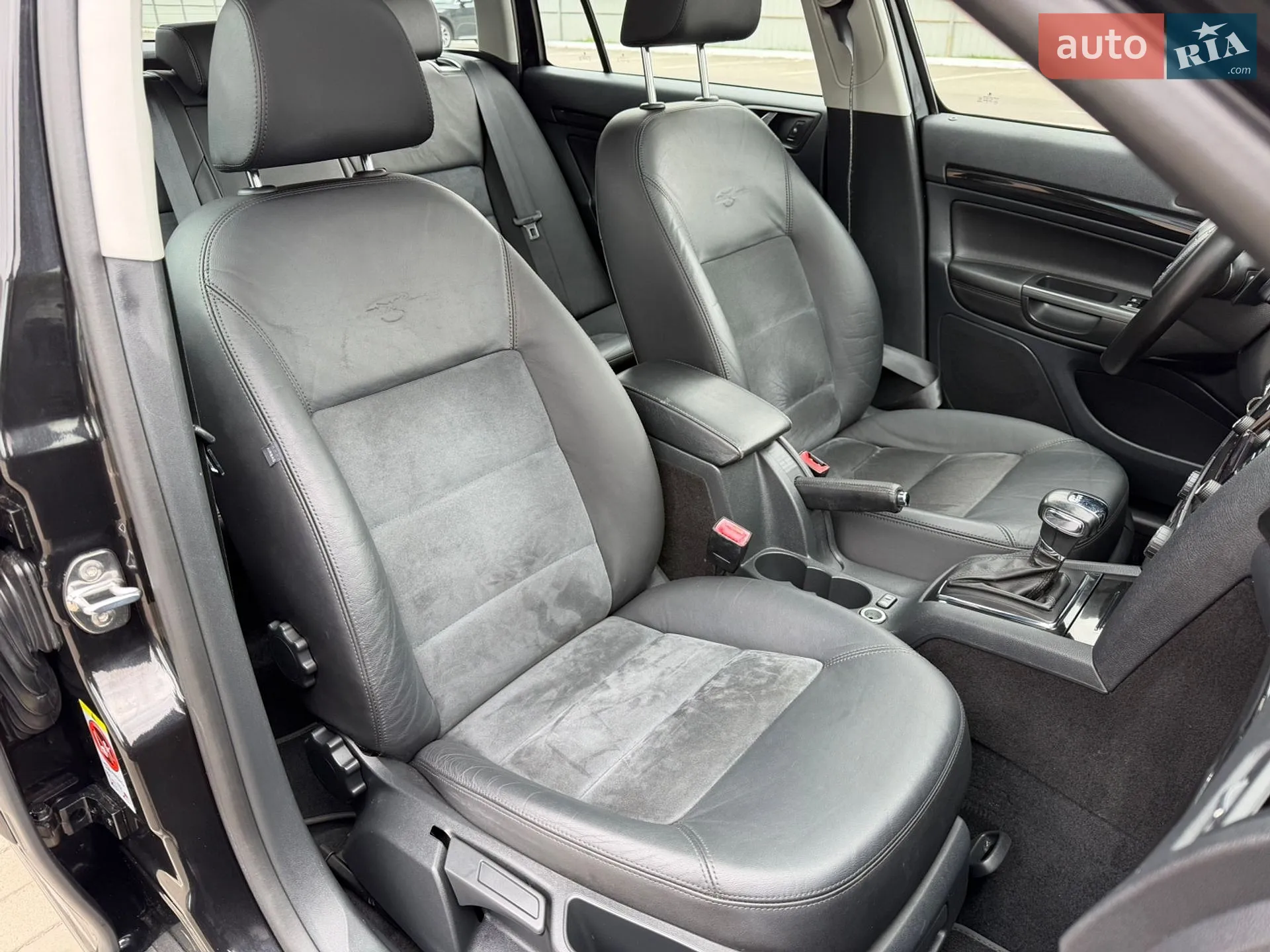 2010 Skoda Octavia - мініатюра 97