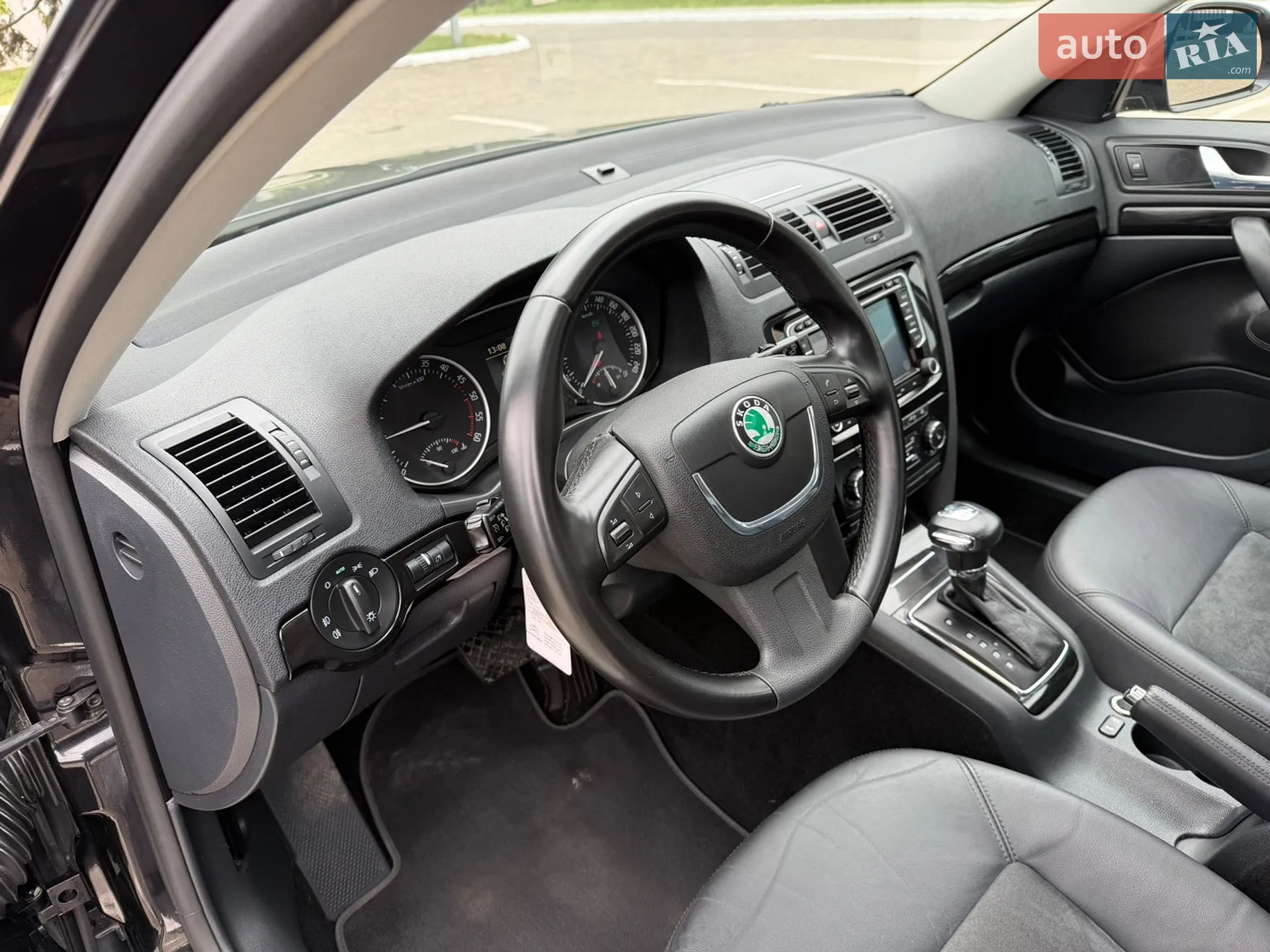 2010 Skoda Octavia - мініатюра 108
