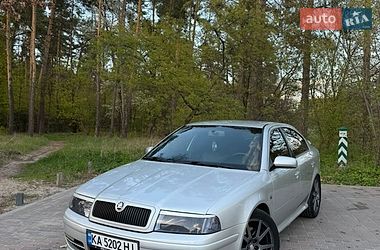 Лифтбек Skoda Octavia 2001 в Киеве