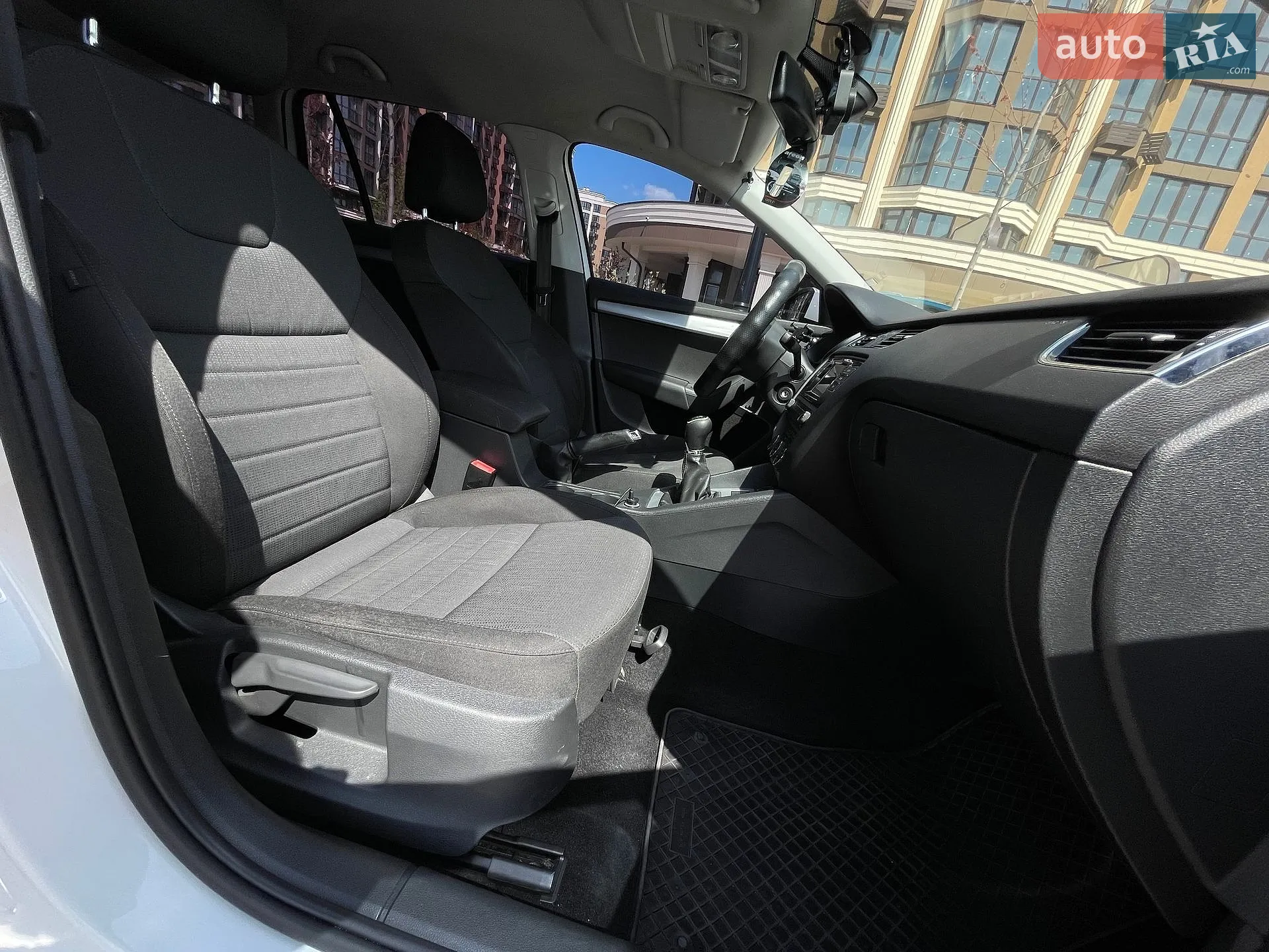 2015 Skoda Octavia - мініатюра 42