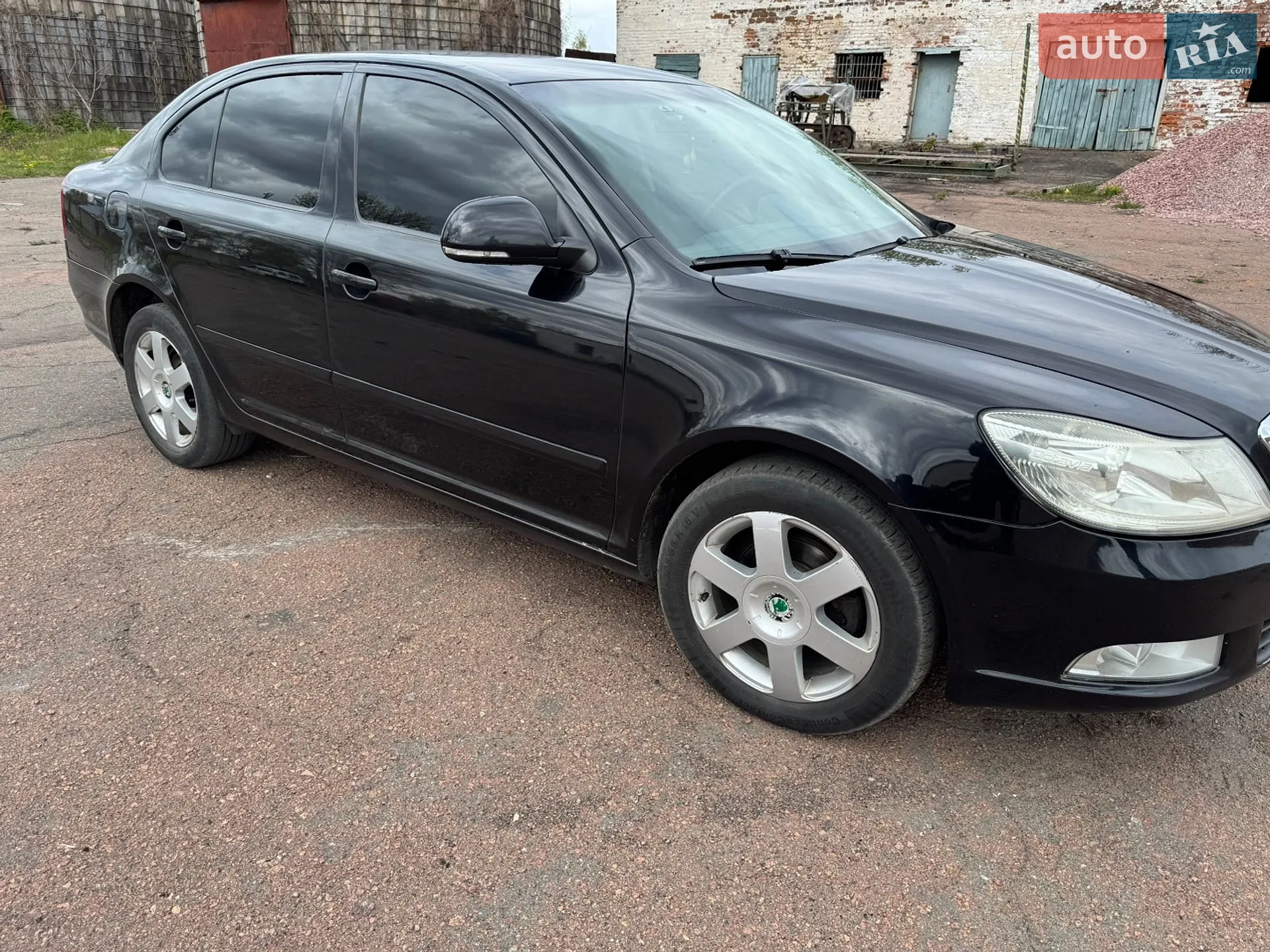 2010 Skoda Octavia - мініатюра 2