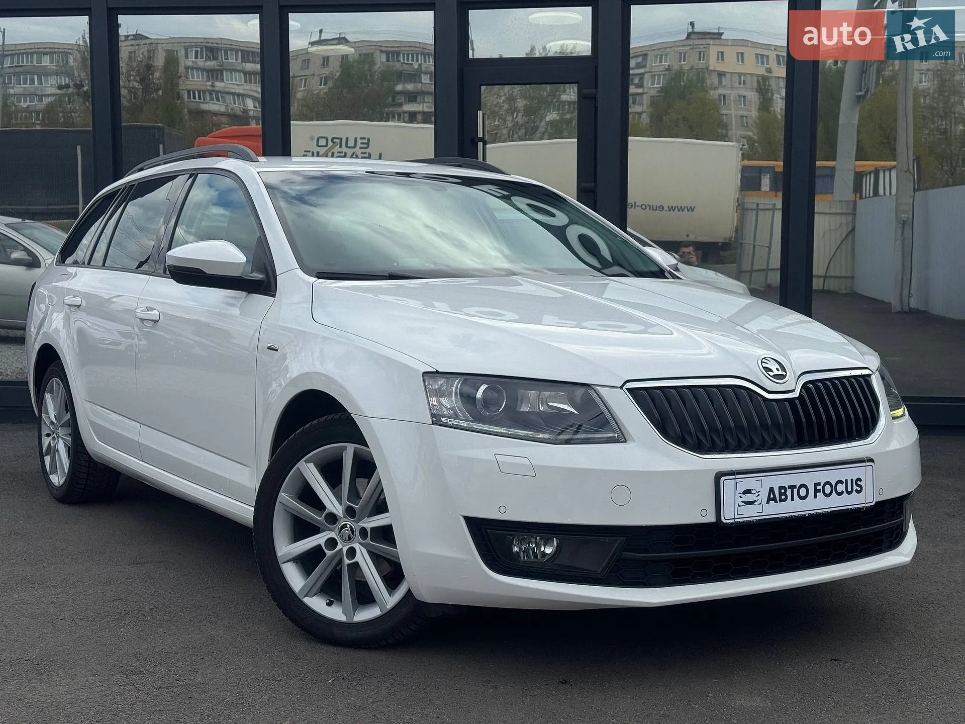 2016 Skoda Octavia - мініатюра 2