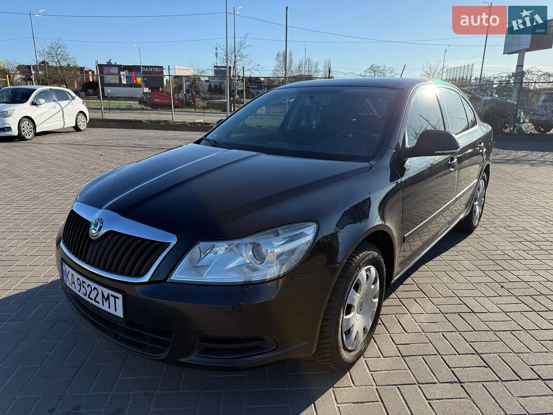 2011 Skoda Octavia - мініатюра 2