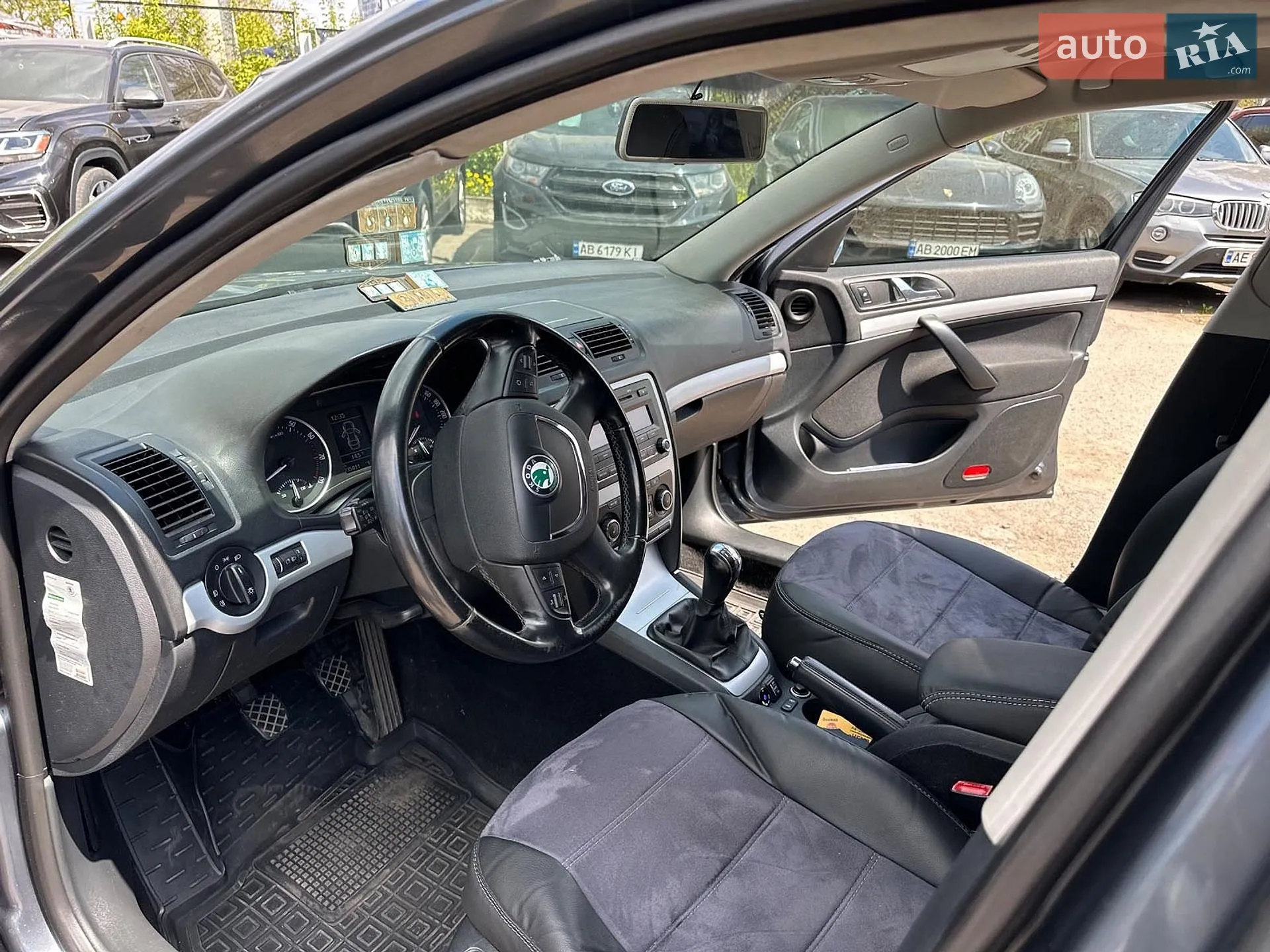 2010 Skoda Octavia - мініатюра 31