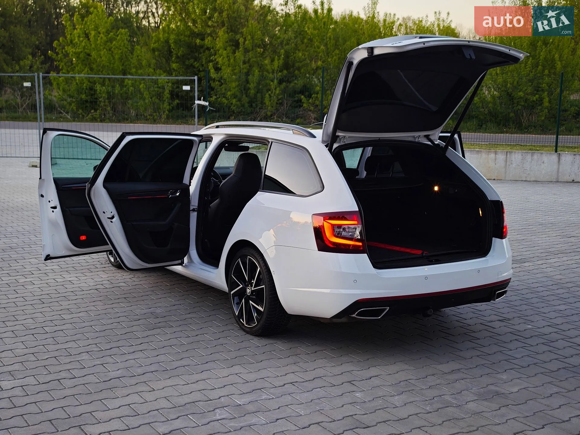 2019 Skoda Octavia - мініатюра 92
