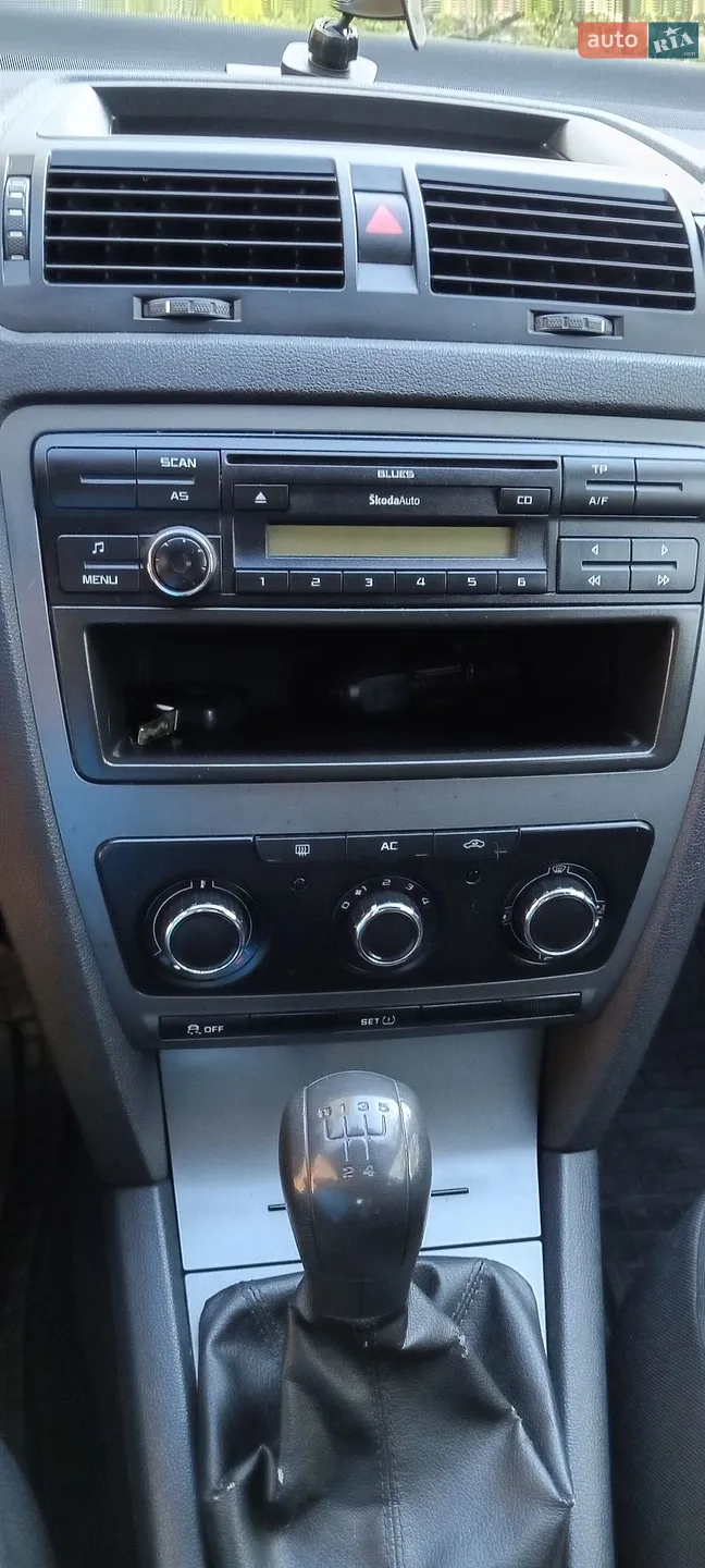 2012 Skoda Octavia - мініатюра 11