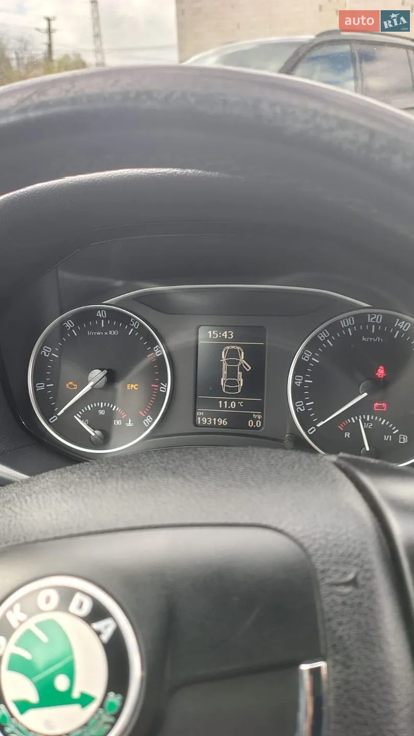 2011 Skoda Octavia - мініатюра 11