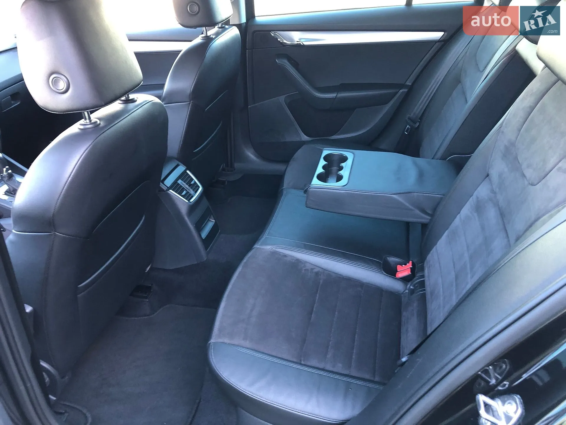 2015 Skoda Octavia - мініатюра 25