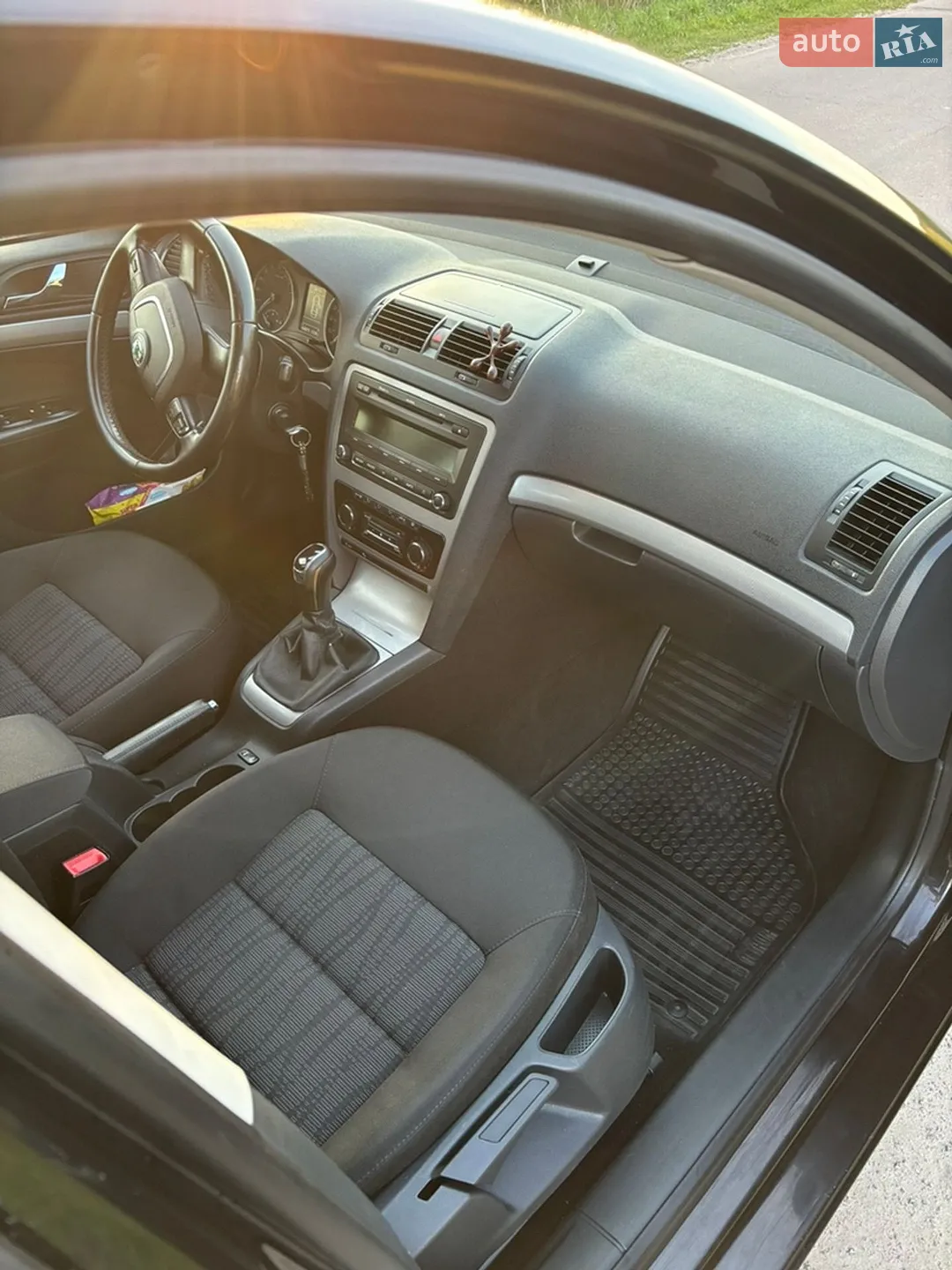 2011 Skoda Octavia - мініатюра 16