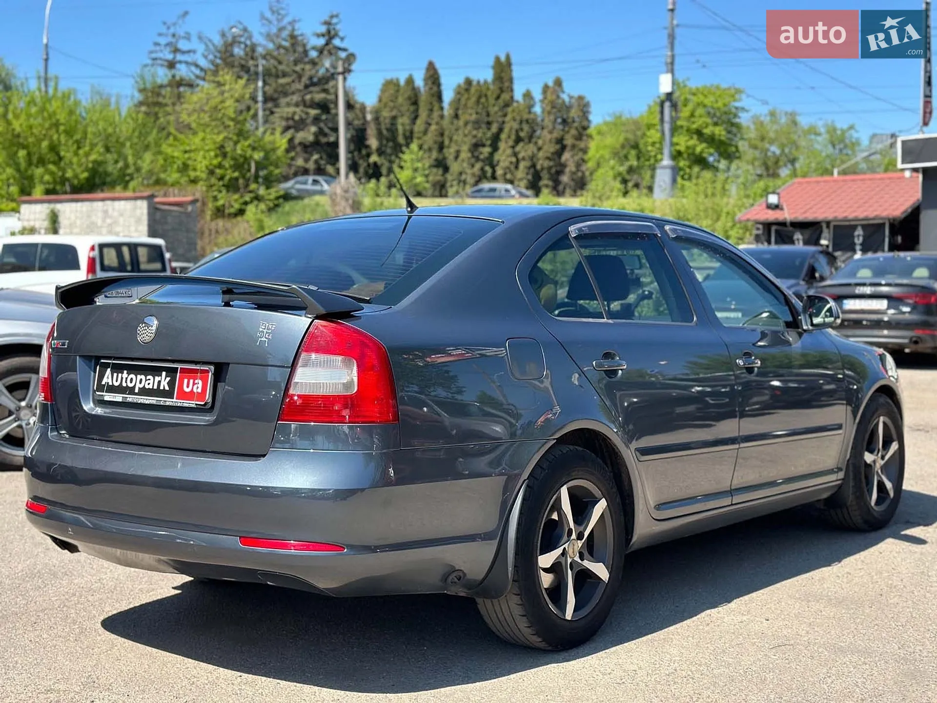 2010 Skoda Octavia - мініатюра 8